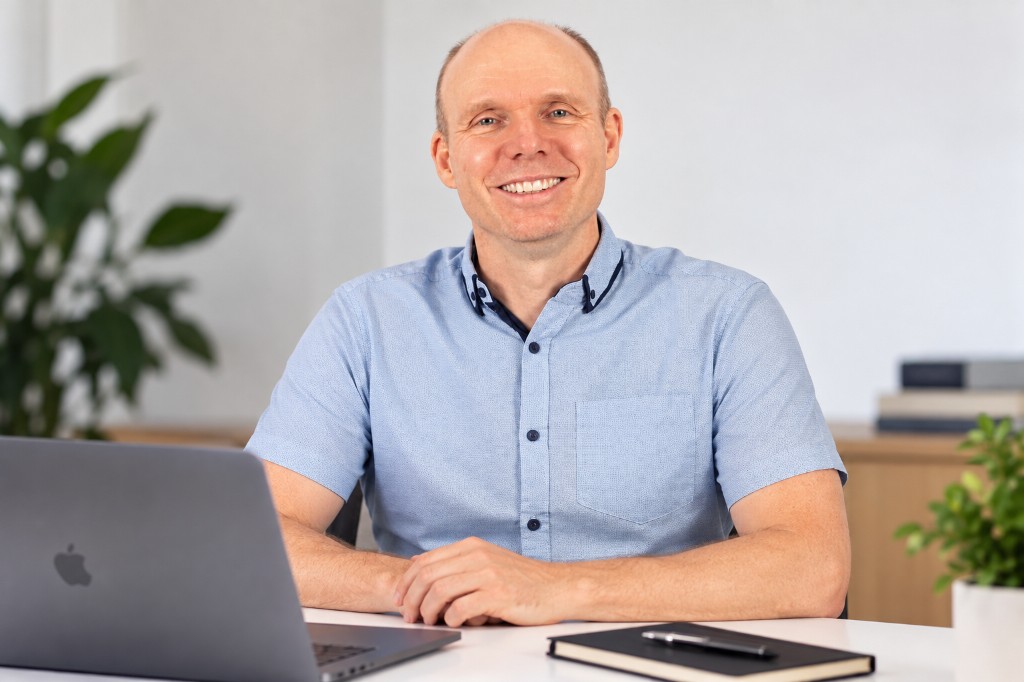 Leith van Diemen at his desk